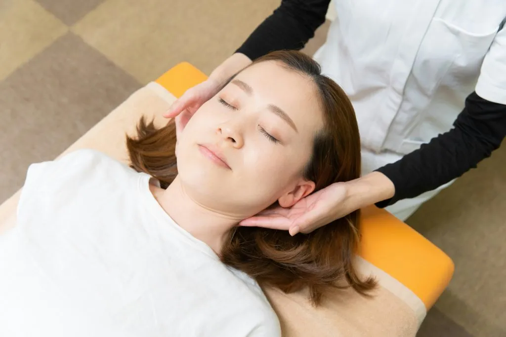 kinésithérapie maxillo-faciale pour la réparation nerveuse du visage
