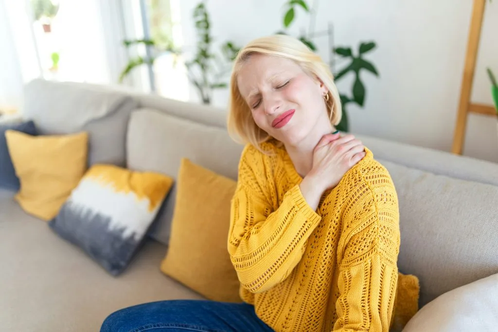 Douleur à l’épaule : que faire et quand consulter ?